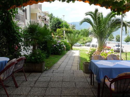 Cafe, restaurant in Risan, Montenegro, 110 sq.m - picture 1