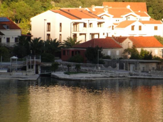 Hotel in Risan, Montenegro, 798 sq.m - picture 1