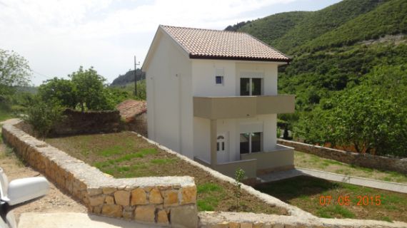 House in Ulcinj, Montenegro, 120 sq.m - picture 1