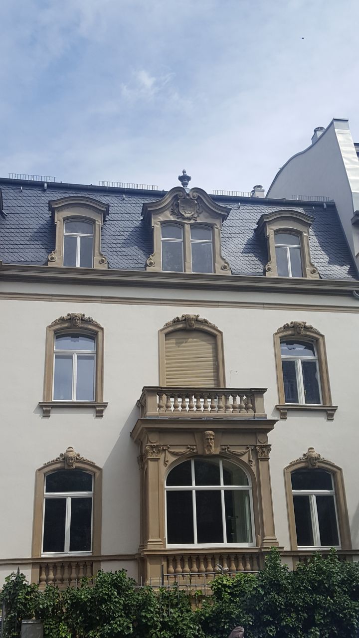 Villa in Frankfurt-am-Main, Germany, 500 sq.m - picture 1