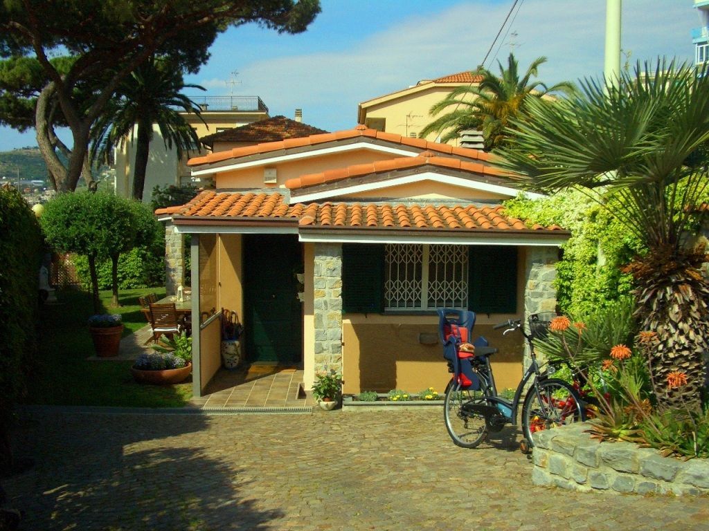 Villa in San Remo, Italy, 180 sq.m - picture 1