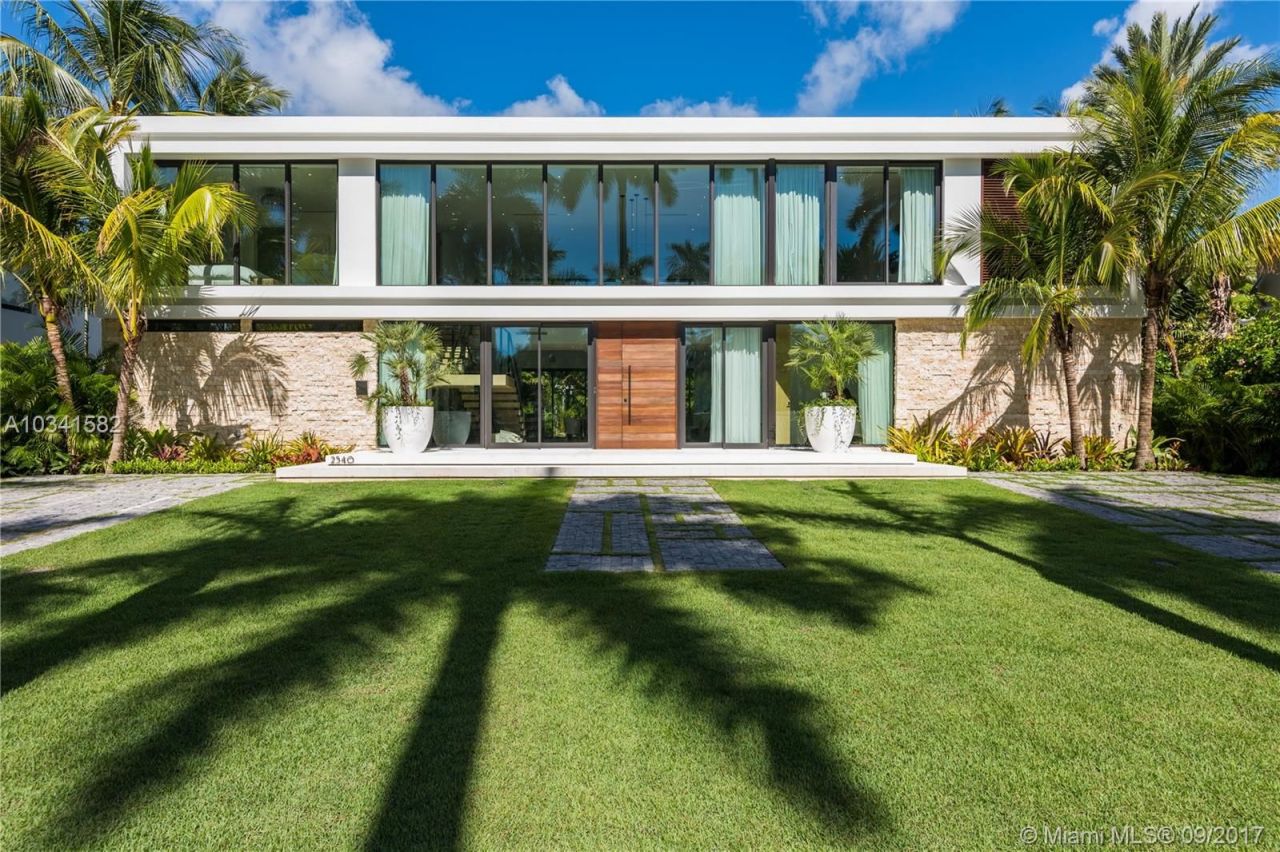 House in Miami, USA, 460 sq.m - picture 1