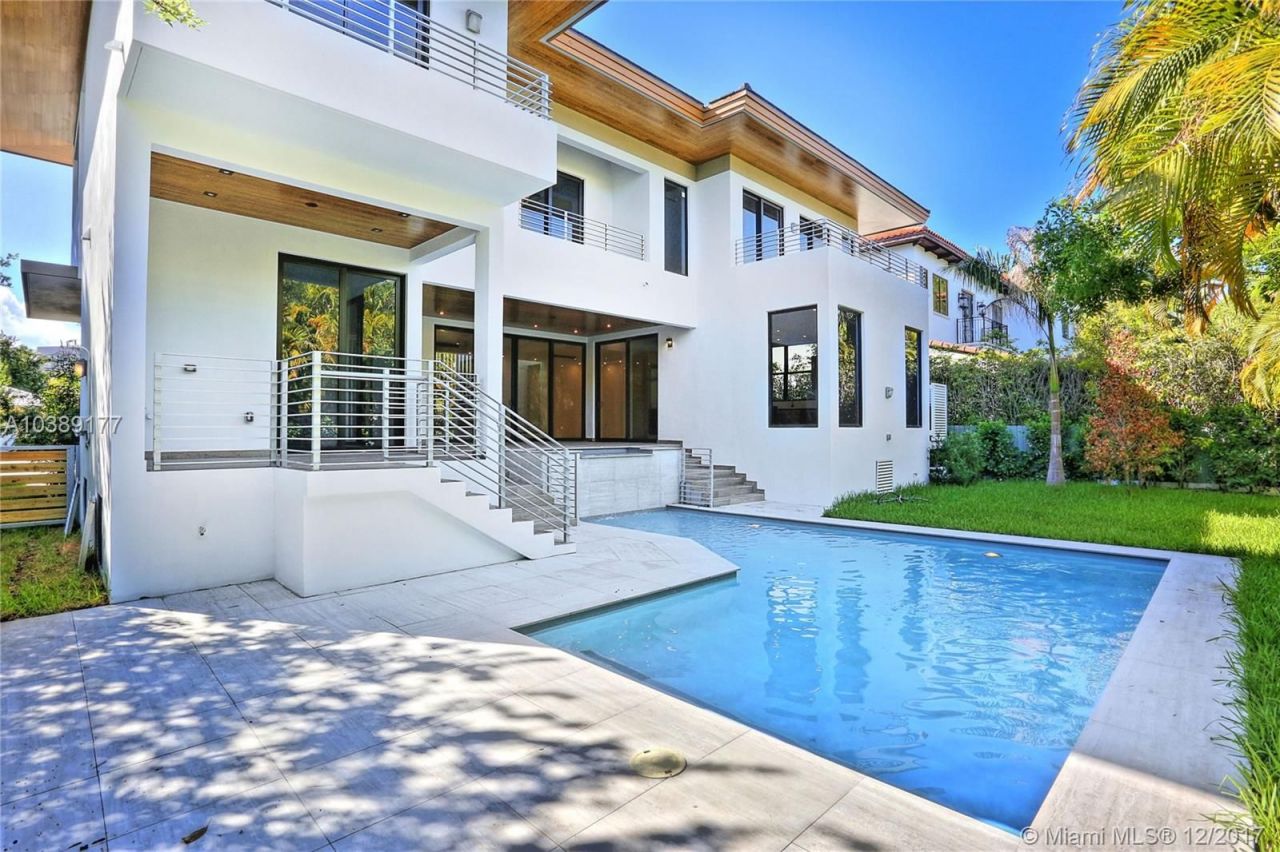 Casa en Miami, Estados Unidos, 325 m2 - imagen 1