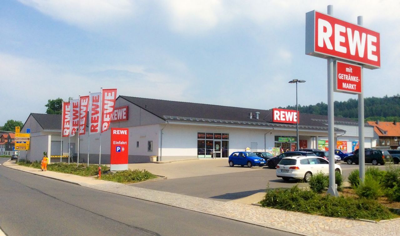 Boutique à Erfurt, Allemagne, 1 900 m2 - image 1