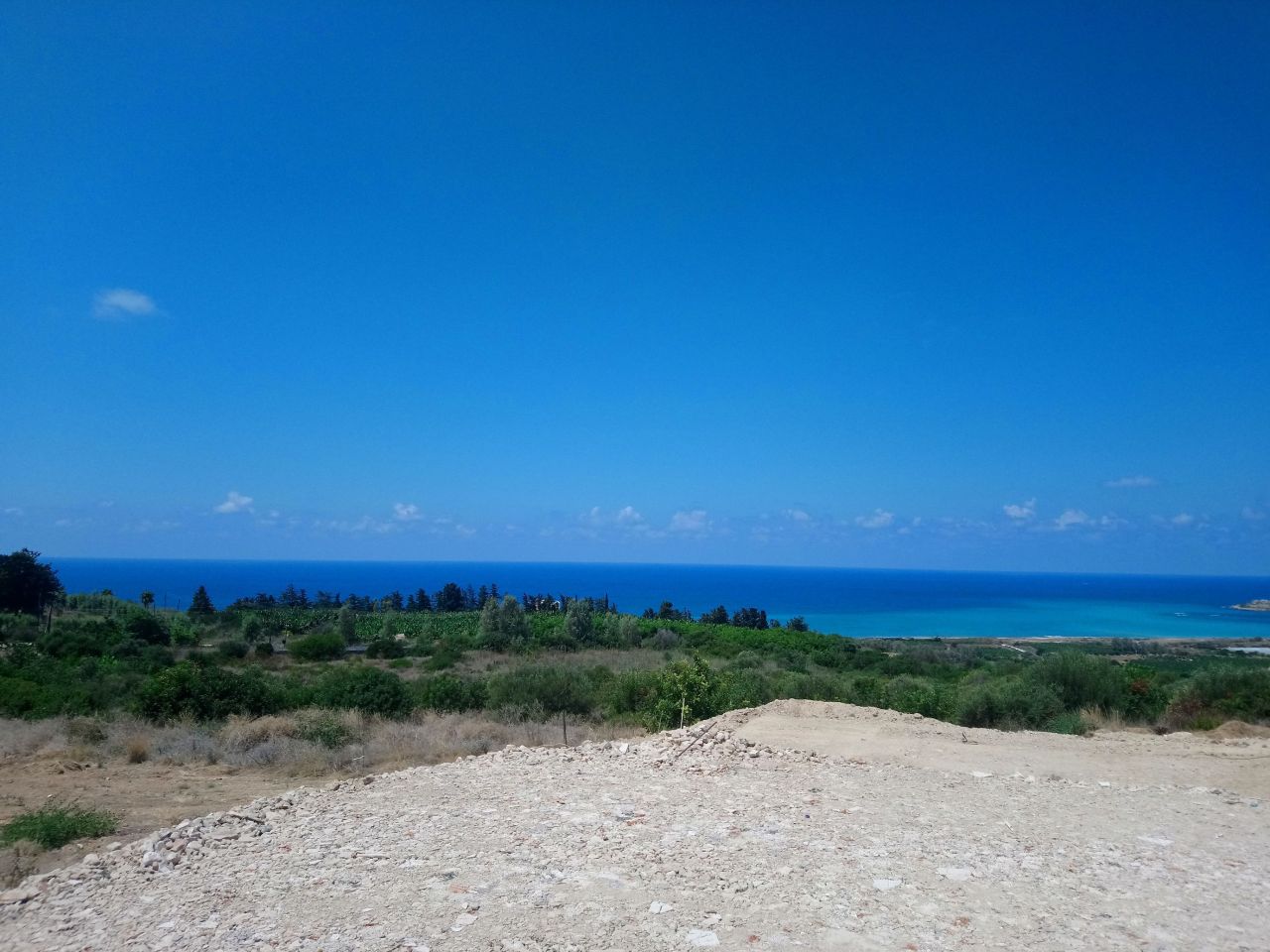 Land in Paphos, Cyprus, 7 420 sq.m - picture 1