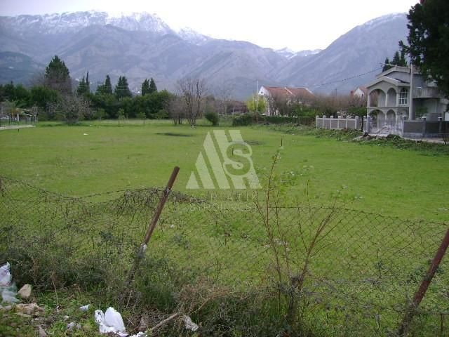 Land in Bar, Montenegro, 1 867 sq.m - picture 1
