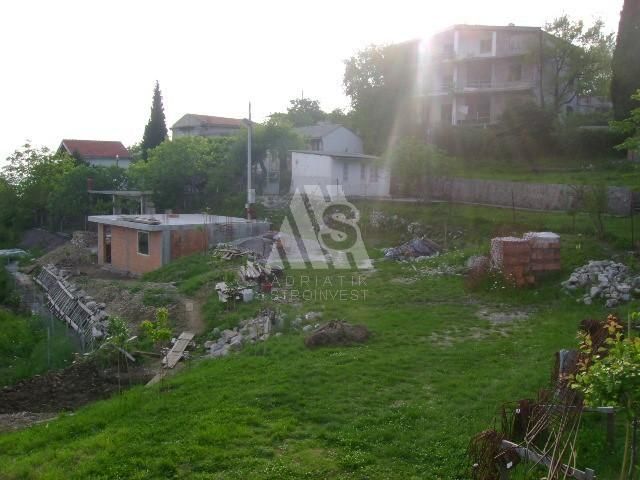 Land in Bar, Montenegro, 1 107 sq.m - picture 1