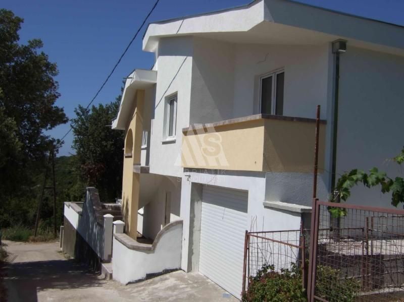House in Utjeha, Montenegro, 190 sq.m - picture 1