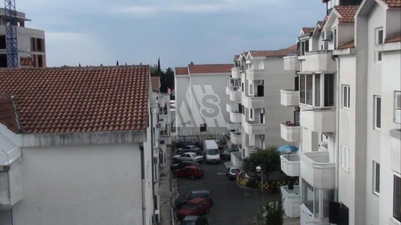 Piso en Budva, Montenegro, 72 m2 - imagen 1