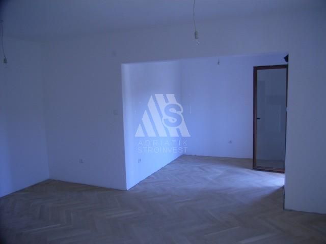 Wohnung in Budva, Montenegro, 110 m2 - Foto 1