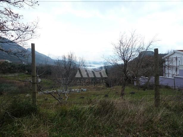 Grundstück in Sutomore, Montenegro, 1 299 m2 - Foto 1