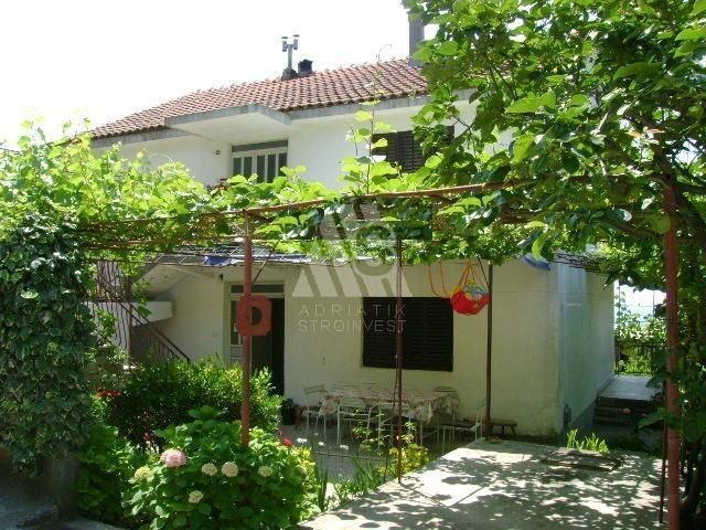 Haus in Bar, Montenegro, 232 m2 - Foto 1