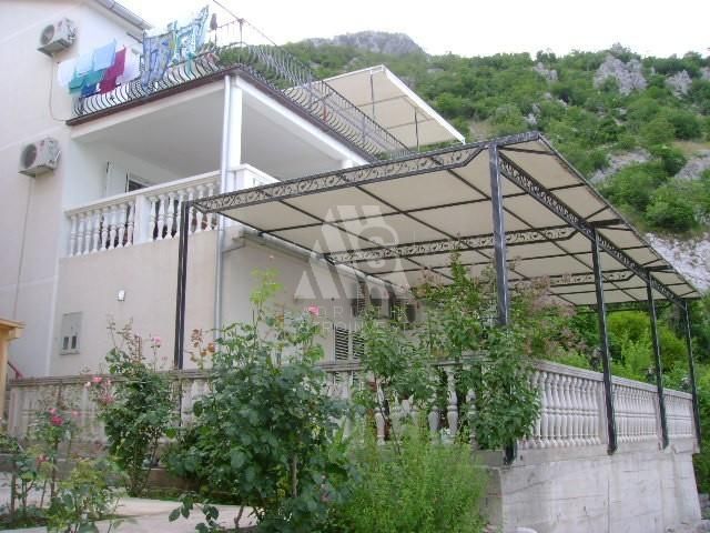 House in Morinj, Montenegro, 250 sq.m - picture 1