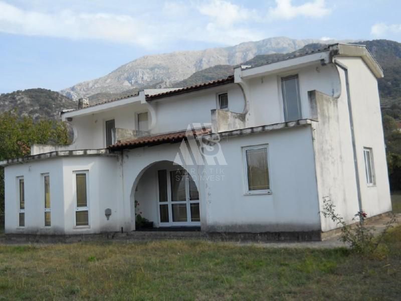 House in Bar, Montenegro, 180 sq.m - picture 1