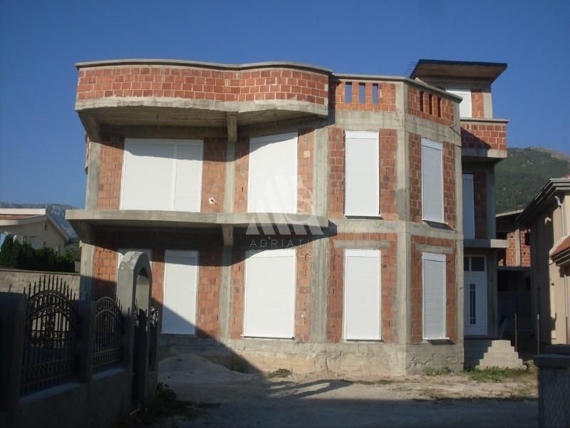 House in Bar, Montenegro, 230 sq.m - picture 1