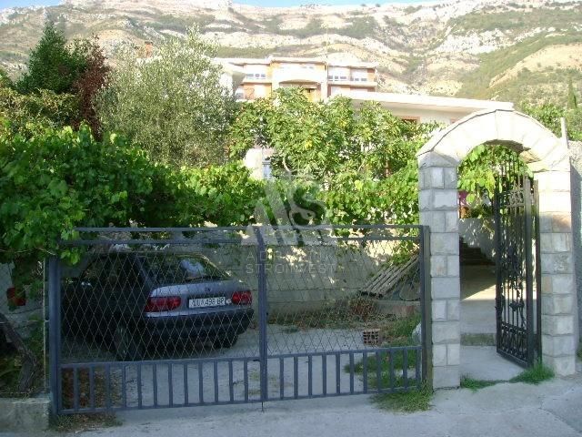 Haus in Sutomore, Montenegro, 100 m2 - Foto 1