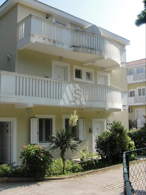 Wohnung in Baosici, Montenegro, 95 m2 - Foto 1