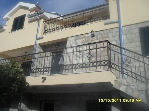 Haus in Herceg-Novi, Montenegro, 185 m2 - Foto 1