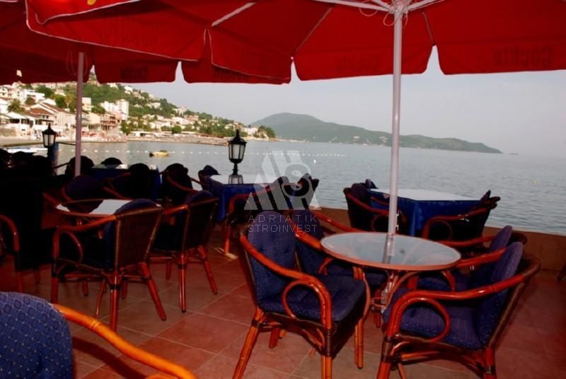 Cafetería, restaurante en Herceg-Novi, Montenegro, 187 m2 - imagen 1