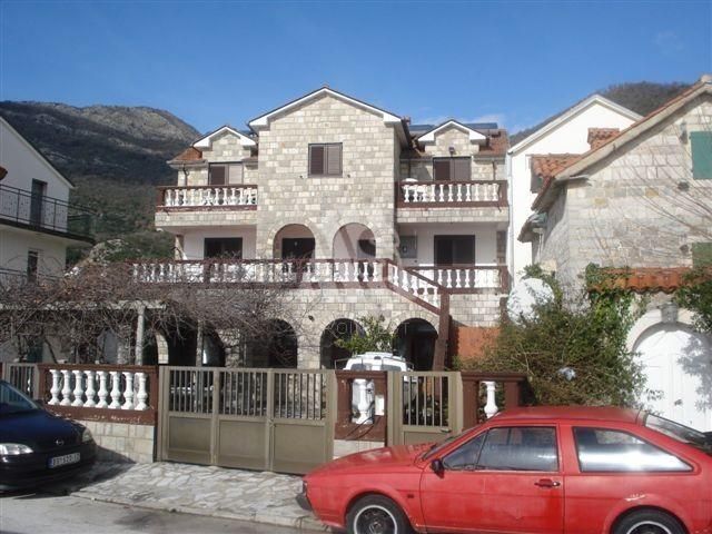Villa in Bijela, Montenegro, 380 sq.m - picture 1