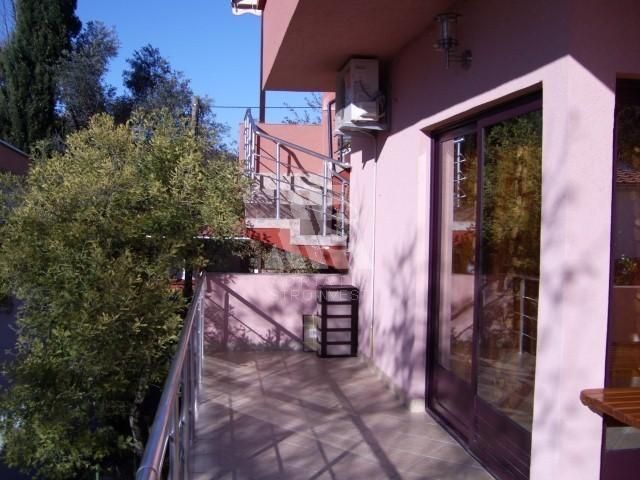 House in Sutomore, Montenegro, 220 sq.m - picture 1