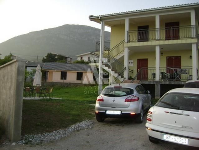 House in Bar, Montenegro, 240 m² - picture 1
