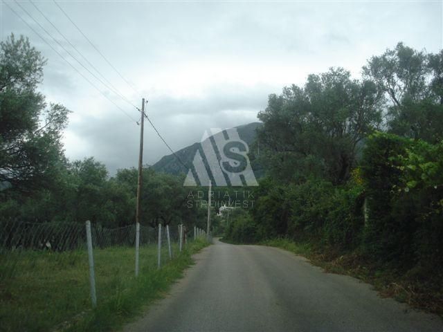 Land in Bar, Montenegro, 9 300 sq.m - picture 1