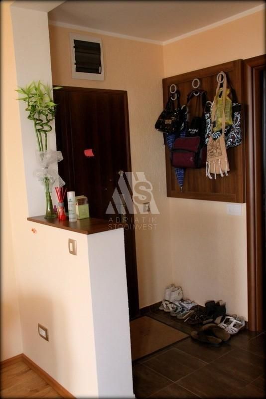 Wohnung in Budva, Montenegro, 90 m2 - Foto 1