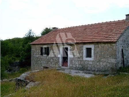 Land in Niksic, Montenegro, 1 550 558 sq.m - picture 1