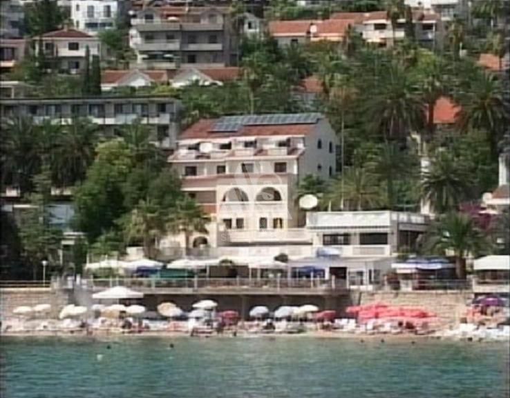Hotel in Herceg-Novi, Montenegro, 1 689 sq.m - picture 1