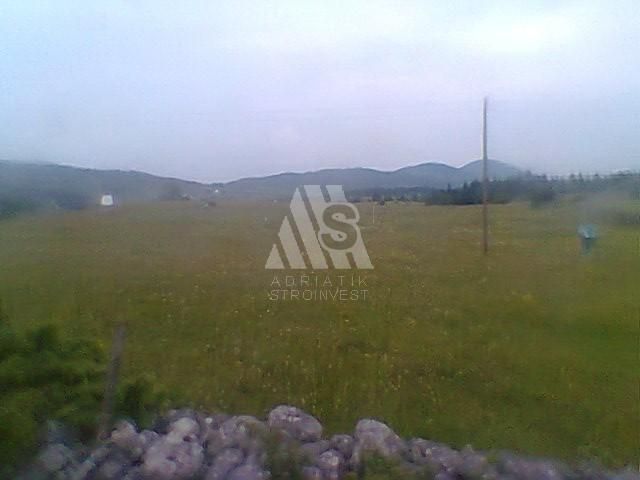 Grundstück in Zabljak, Montenegro, 1 600 m2 - Foto 1