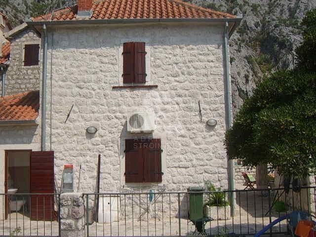 Cottage in Orahovac, Montenegro, 250 sq.m - picture 1