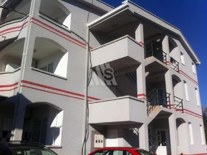 Commercial apartment building in Bar, Montenegro, 540 sq.m - picture 1