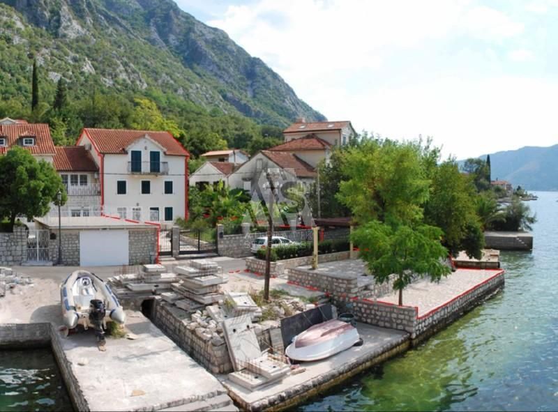 Haus in Ljuta, Montenegro, 181 m2 - Foto 1