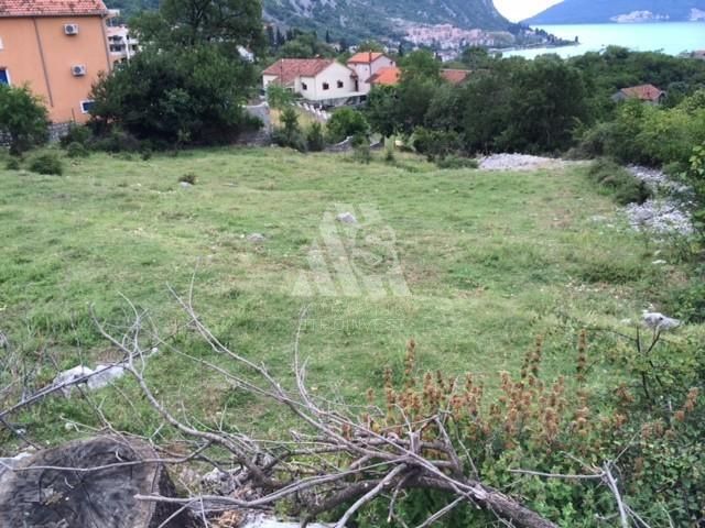 Grundstück in Risan, Montenegro, 1 588 m2 - Foto 1