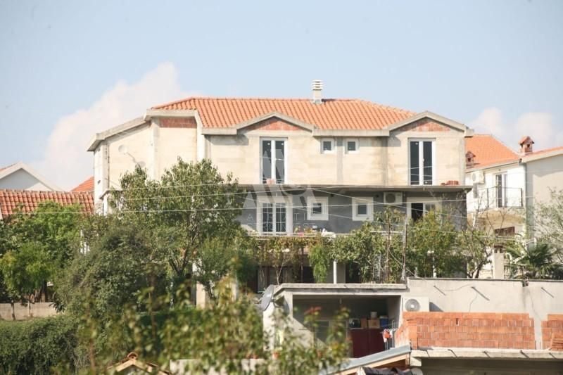 House in Tivat, Montenegro, 350 sq.m - picture 1