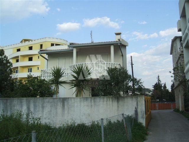 House in Dobra Voda, Montenegro, 130 sq.m - picture 1