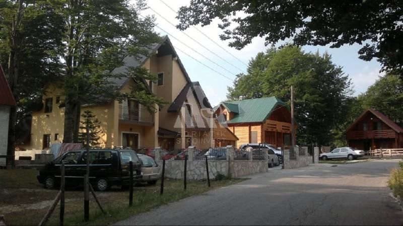 Hotel in Zabljak, Montenegro, 400 sq.m - picture 1