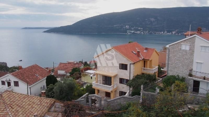 Haus in Herceg-Novi, Montenegro, 330 m2 - Foto 1