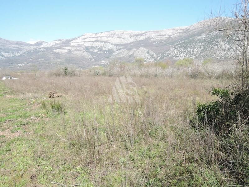 Grundstück in Buljarica, Montenegro, 2 000 m2 - Foto 1