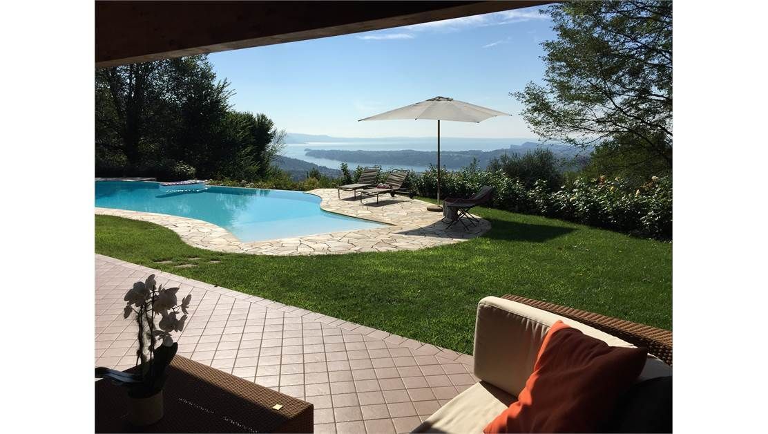 Villa por Lago de Garda, Italia, 180 m2 - imagen 1