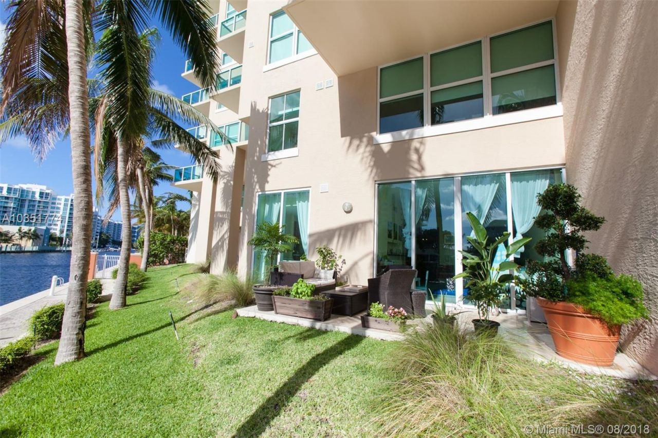 Stadthaus in Miami, USA, 240 m2 - Foto 1