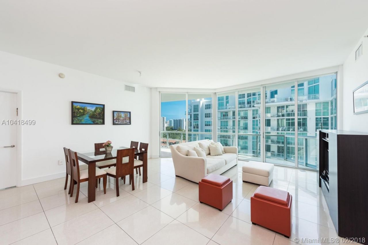 Appartement à Miami, États-Unis, 135 m2 - image 1