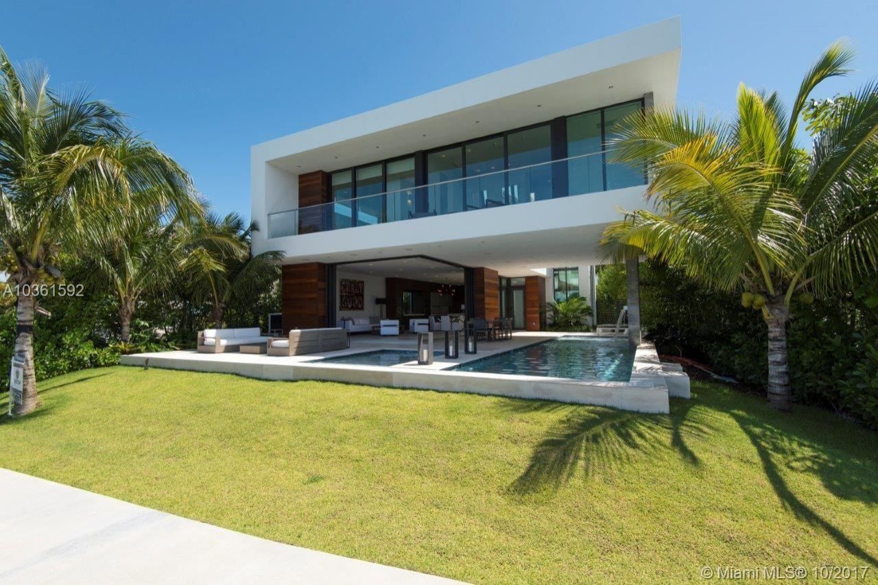 Villa en Miami, Estados Unidos, 560 m2 - imagen 1