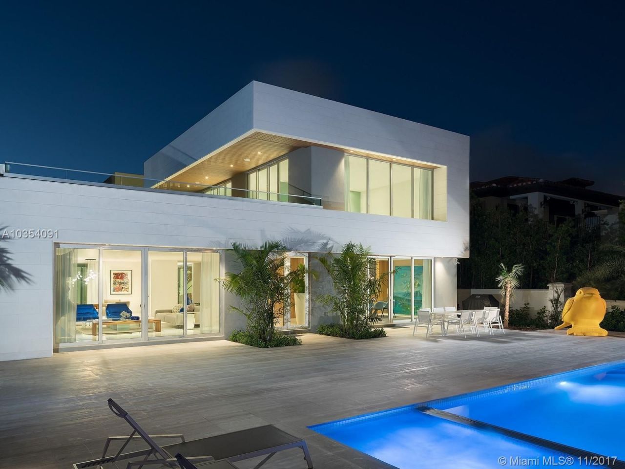 Villa à Miami, États-Unis, 800 m2 - image 1