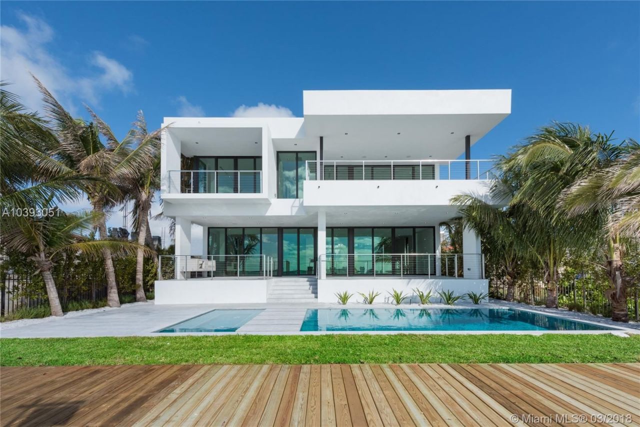 Villa en Miami, Estados Unidos, 520 m2 - imagen 1