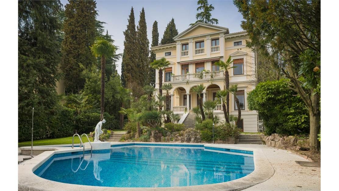 Villa in Gardasee, Italien, 600 m2 - Foto 1