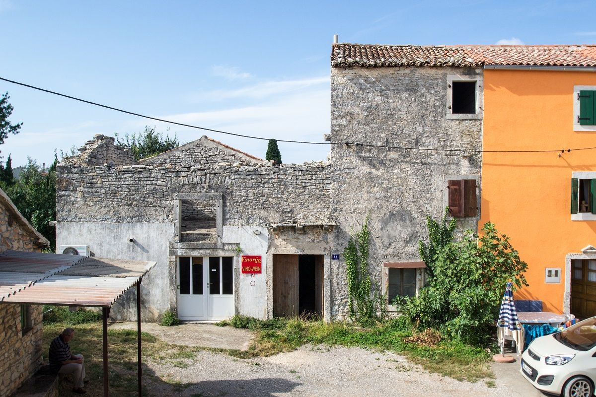 House in Vodnjan, Croatia, 296 sq.m - picture 1