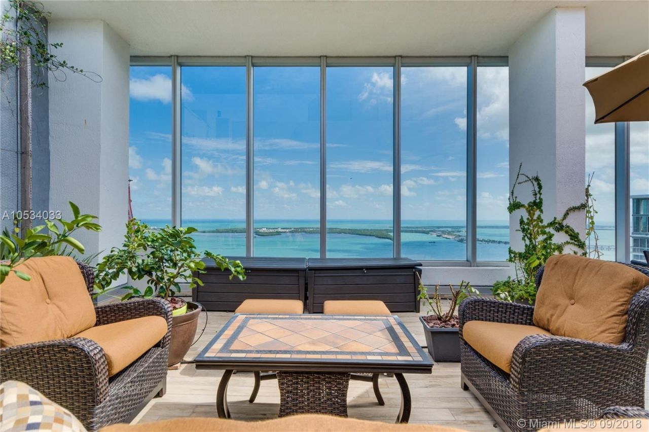 Penthouse in Miami, USA, 190 sq.m - picture 1