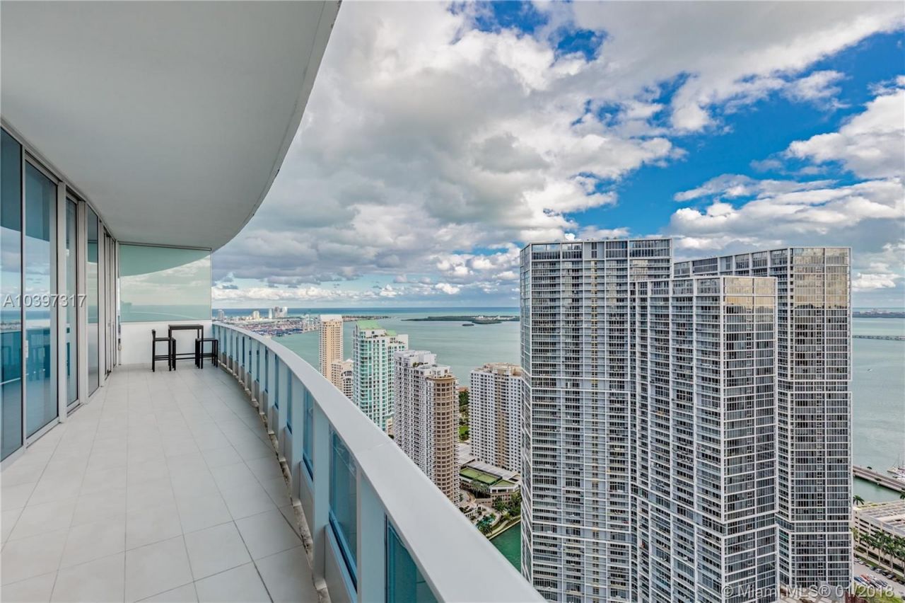 Penthouse in Miami, USA, 330 sq.m - picture 1